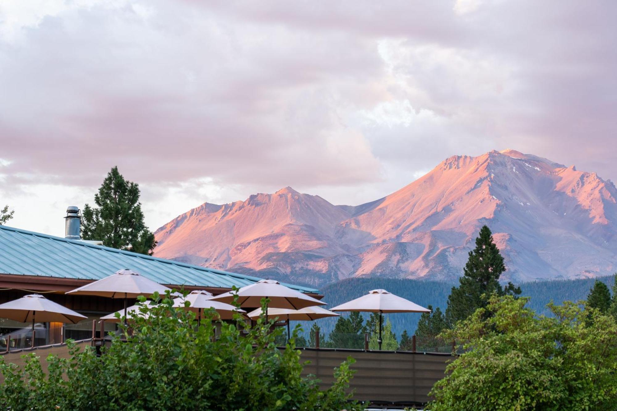 Mount Shasta Resort Exterior foto